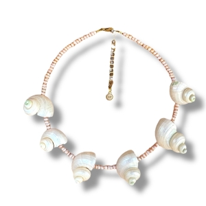 Bombshell necklace